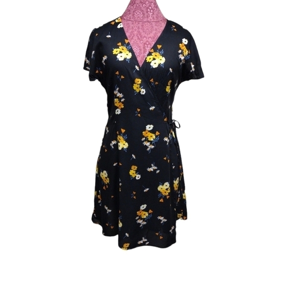 H&M Divided Women's Wrap Dress Size 8 - Picture 1 of 4